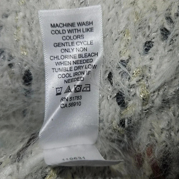 Maurices sweater - Picture 6 of 6